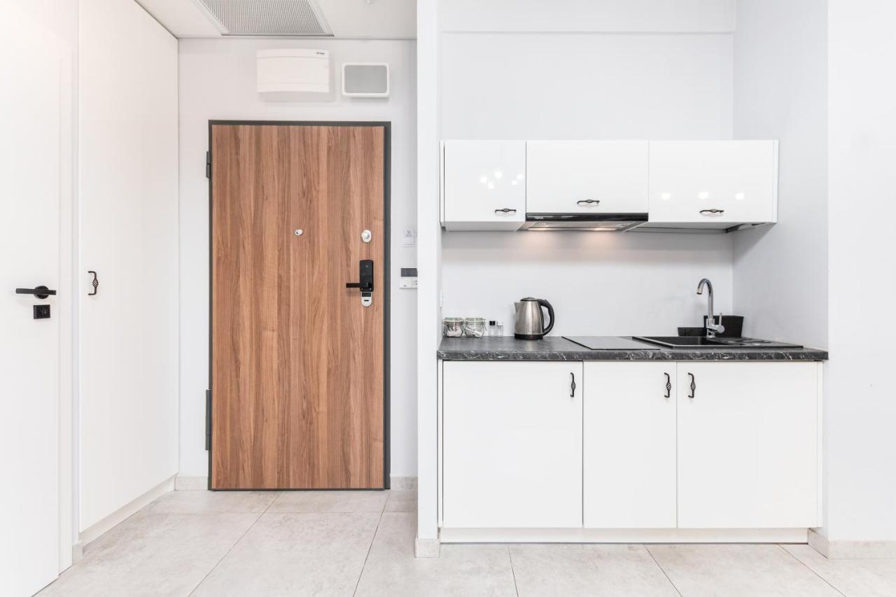 Prymasa Tysiaclecia 83A C - D By Homeprime Warsaw Exterior photo