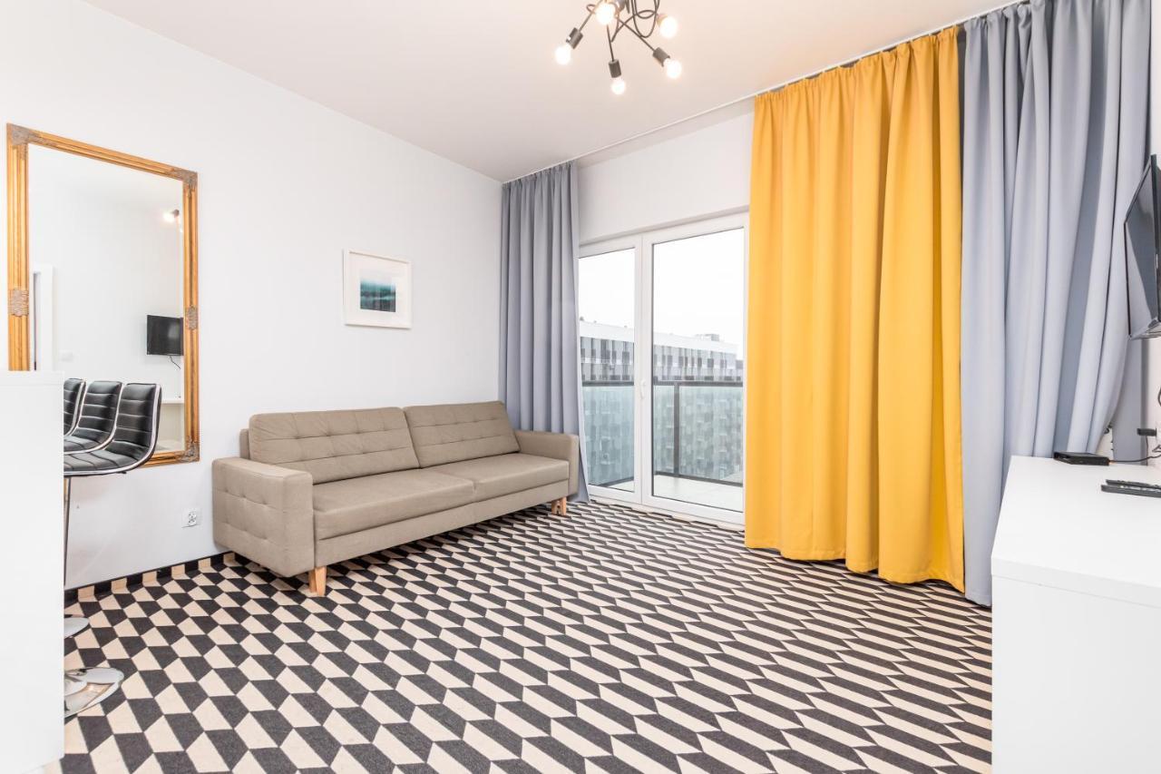 Prymasa Tysiaclecia 83A C - D By Homeprime Warsaw Exterior photo