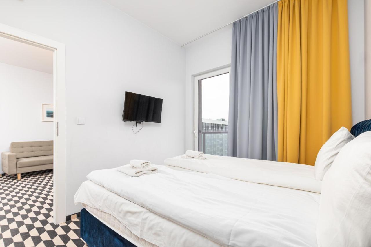 Prymasa Tysiaclecia 83A C - D By Homeprime Warsaw Exterior photo